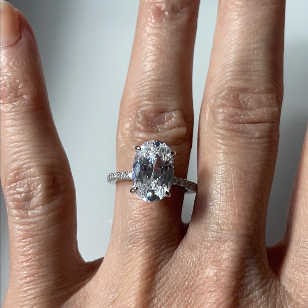 Oval cruelty free Diamond+Engagement Ring+Halo+Wedding+4k plus+Bachelore…